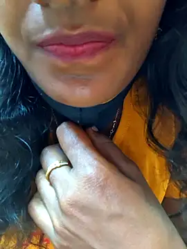 Snapshot of Honey_rosetamil chatting on 02.21.26 Honey rosetamil online show from 02.21.26