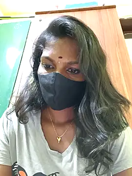 Snapshot of Honey_rosetamil chatting on 02.25.26 Honey rosetamil online show from 02.25.26