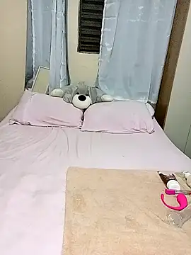 indiazinhabella27 online show from 09.19.25