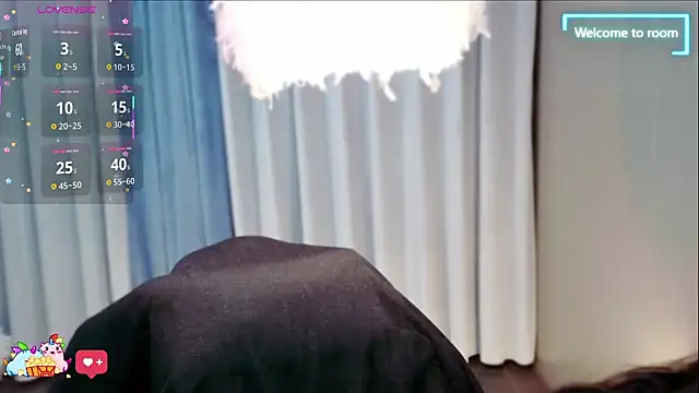 Snapshot of LINLIN-2025 chatting on 10.10.25 LINLIN-2025 online show from 10.10.25