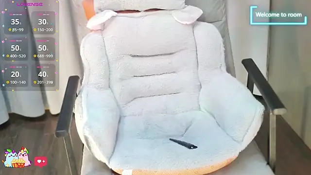 Snapshot of LINLIN-2025 chatting on 11.07.25 LINLIN-2025 online show from 11.07.25