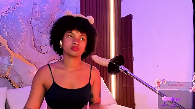 Lolalewis777 online show from 09.20.25