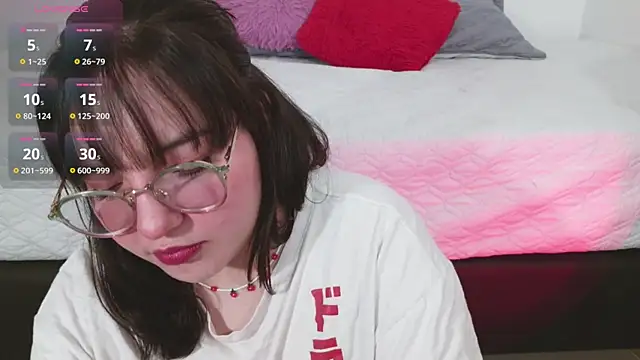 Snapshot of Gaby99_ chatting on 09.22.25 Gaby99 online show from 09.22.25