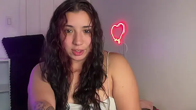 Snapshot of nina_lovez chatting on 10.24.25 nina lovez online show from 10.24.25