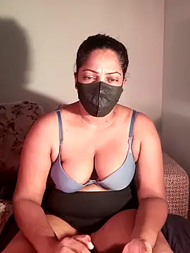 Snapshot of Kim_kardashia24 chatting on 09.24.25 Kim kardashia24 online show from 09.24.25