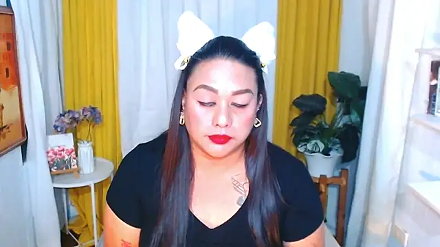 EmmaKantutera online show from 12.20.25