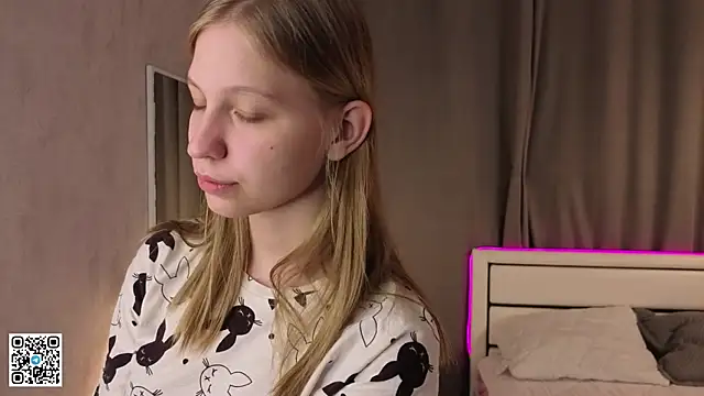 LynneHaviland online show from 09.15.25