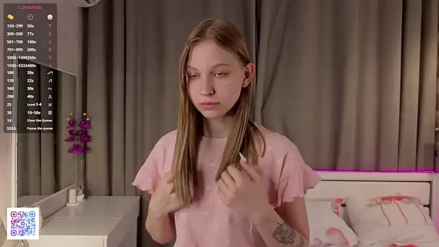 LynneHaviland online show from 10.18.25