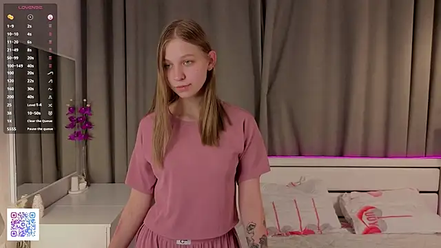 LynneHaviland online show from 10.19.25