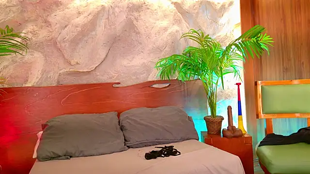 Snapshot of alisonn_moon chatting on 07.01.26 alisonn moon online show from 07.01.26