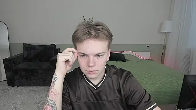 Mallfoyy online show from 07.03.26