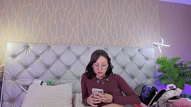 Naughty Couple83 online show from 07.17.26