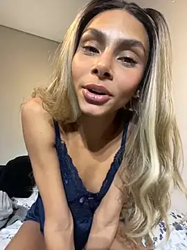 Snapshot of heloagreen_ chatting on 09.11.25 heloagreen online show from 09.11.25