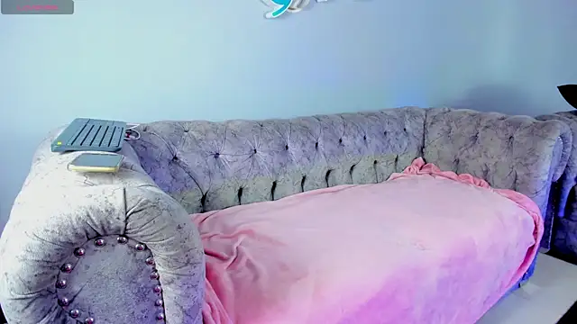 AriaGreenn online show from 09.18.25