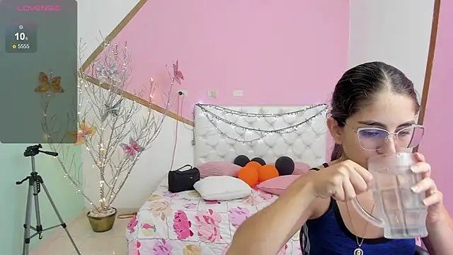 sofi san online show from 11.12.25