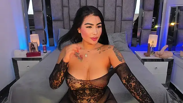 MaddyGray  online show from 11.05.25