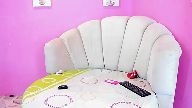 LadyandMaverick online show from 10.02.25