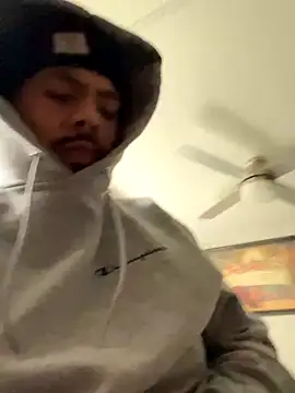 Snapshot of Bbrn69official chatting on 10.30.25 Bbrn69official online show from 10.30.25