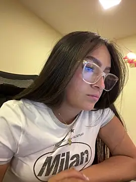 Alyha Cortes online show from 04.16.26