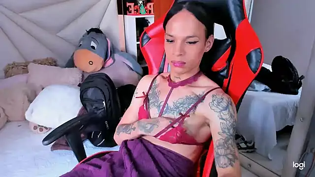 Snapshot of sara_slut21 chatting on 12.09.24 sara slut21 online show from 12.09.24