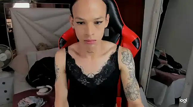 Snapshot of sara_slut21 chatting on 12.26.24 sara slut21 online show from 12.26.24