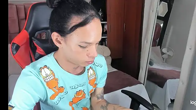 Snapshot of sara_slut21 chatting on 02.09.25 sara slut21 online show from 02.09.25