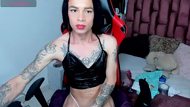 Snapshot of sara_slut21 chatting on 03.15.25 sara slut21 online show from 03.15.25