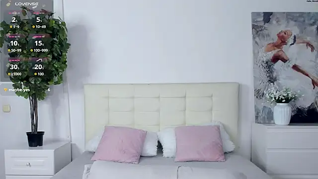 MadonnaRossi online show from 03.06.26