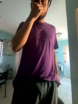 Snapshot of Alexitho25 chatting on 09.30.25 Alexitho25 online show from 09.30.25