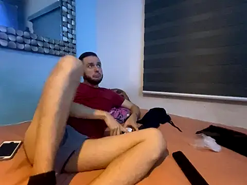 Snapshot of Alexitho25 chatting on 10.04.25 Alexitho25 online show from 10.04.25