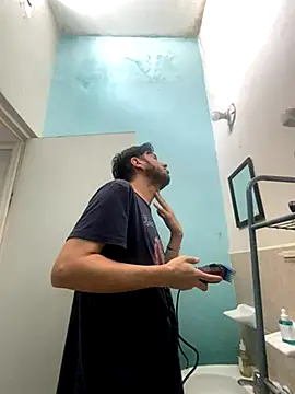 Snapshot of Alexitho25 chatting on 10.12.25 Alexitho25 online show from 10.12.25