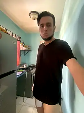 Snapshot of Alexitho25 chatting on 10.13.25 Alexitho25 online show from 10.13.25