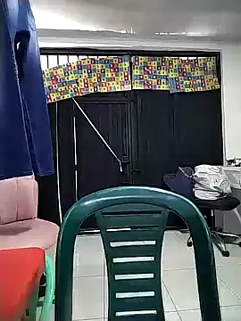 Snapshot of dayana2021 chatting on 09.29.25 dayana2021 online show from 09.29.25