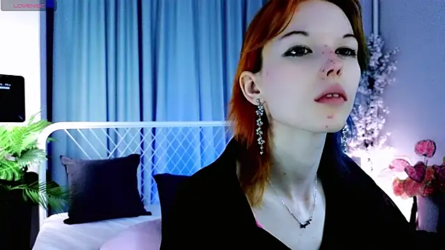 Snapshot of Kiara_Dream chatting on 07.17.26 Kiara Dream online show from 07.17.26