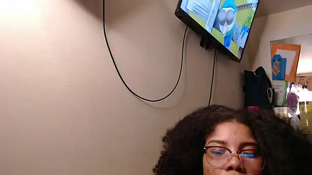 Snapshot of madelene chatting on 12.02.24 madelene online show from 12.02.24