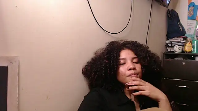 Snapshot of madelene chatting on 12.04.24 madelene online show from 12.04.24