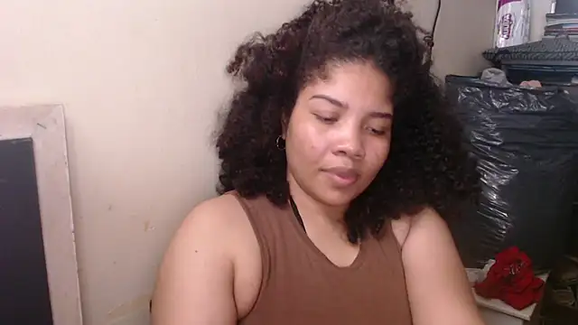 Snapshot of madelene chatting on 03.16.25 madelene online show from 03.16.25