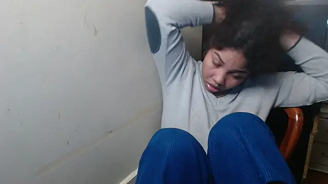 Snapshot of madelene chatting on 11.11.25 madelene online show from 11.11.25