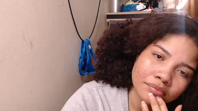 Snapshot of madelene chatting on 11.25.25 madelene online show from 11.25.25