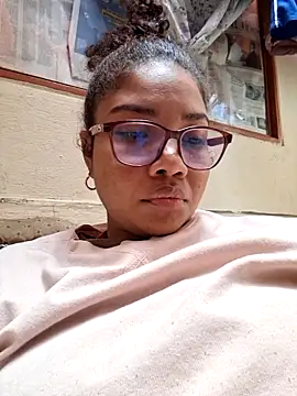 Snapshot of madelene chatting on 02.27.26 madelene online show from 02.27.26