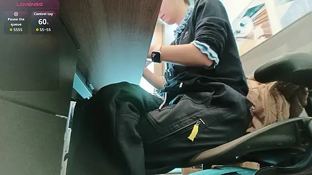 KKMM168 online show from 12.15.25