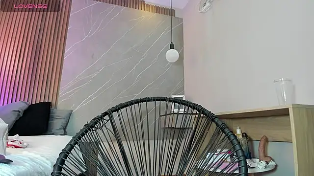 emma  rose1 online show from 11.06.25