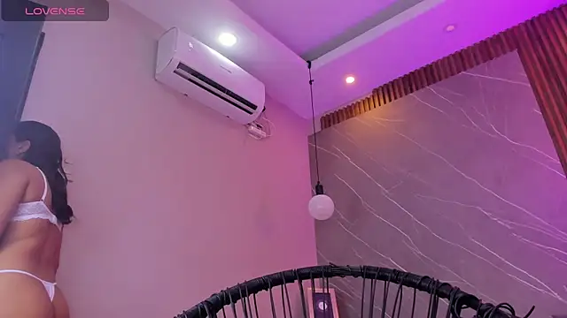 emma  rose1 online show from 11.28.25