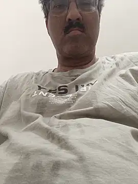 moonflower25 online show from 04.17.26