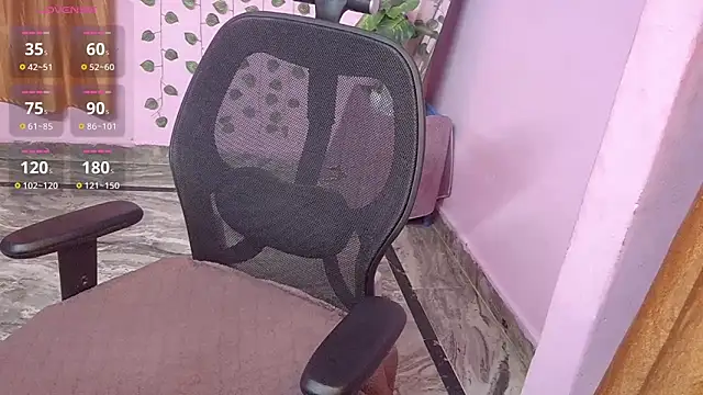 Snapshot of heyy_kiran chatting on 10.12.25 heyy kiran online show from 10.12.25