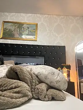 Emilia Mausi online show from 12.04.25