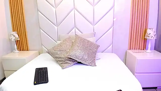 MiaWelkin online show from 11.12.25