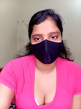 Rose-luckey online show from 04.18.26