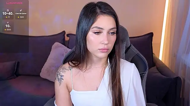 CarolineGuthrie online show from 10.02.25