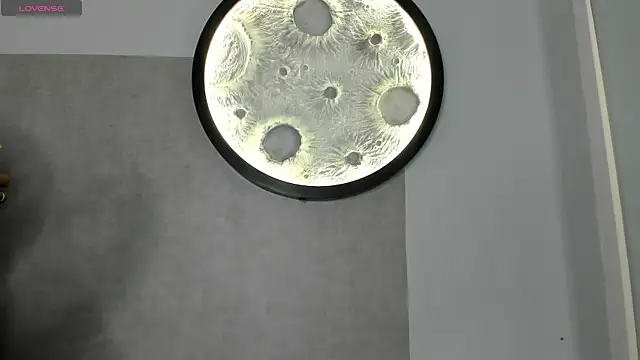  Leohot  online show from 10.03.25